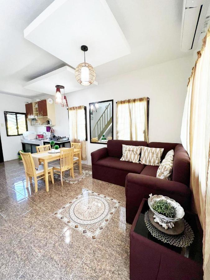 Beach Resorts Walking Distance To The Town House Davao Stadt Exterior foto